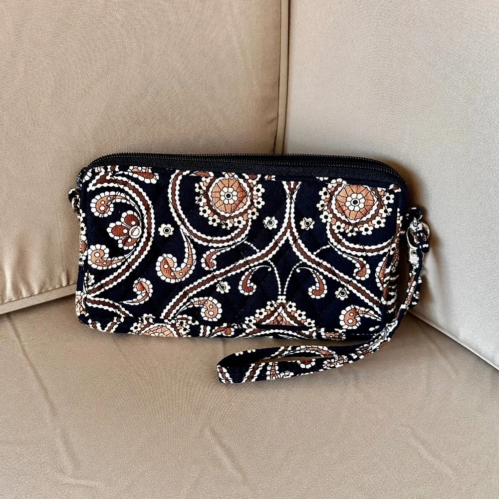 Vera Bradley Caffe Latte Zip-Around Cellphone Wallet Wristlet - Picture 3 of 9